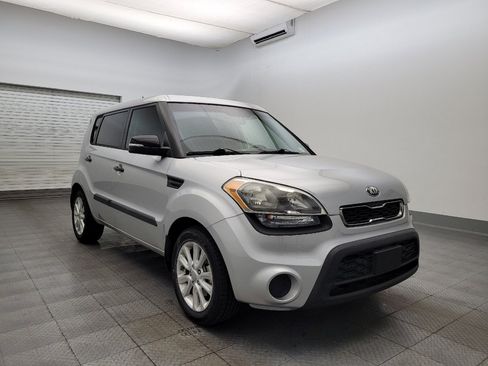 Used 2013 Kia Soul + image 13