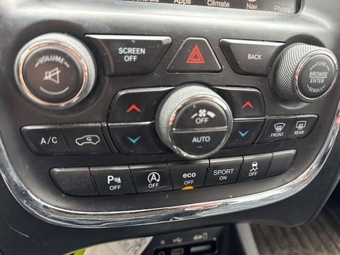 Used 2016 Dodge Durango Limited w/ Nav & Power Liftgate Group image 18