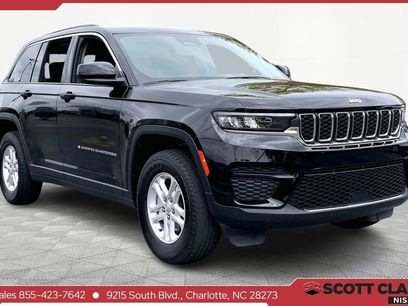 Used 2023 Jeep Grand Cherokee Laredo w/ Luxury Tech Group I