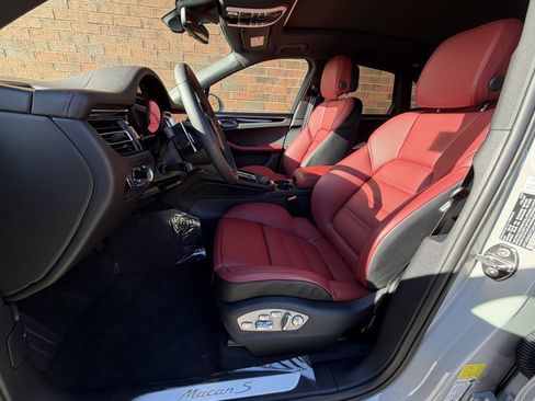 New 2026 Porsche Macan S image 5