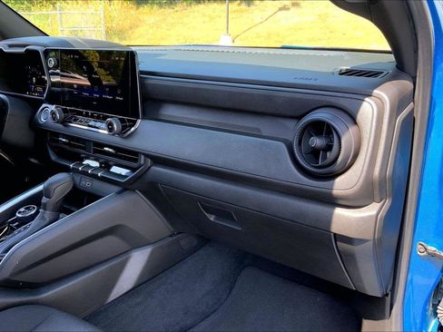 Used 2024 Chevrolet Colorado Trail Boss w/ Advanced Trailering Package AWD/4WD image 14