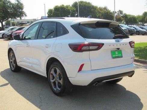 Used 2023 Ford Escape ST-Line Select image 11