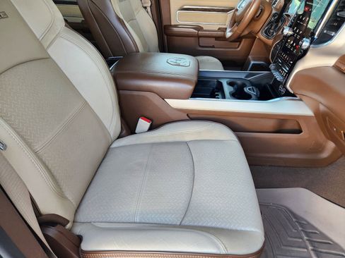 Used 2020 RAM 2500 Laramie image 15