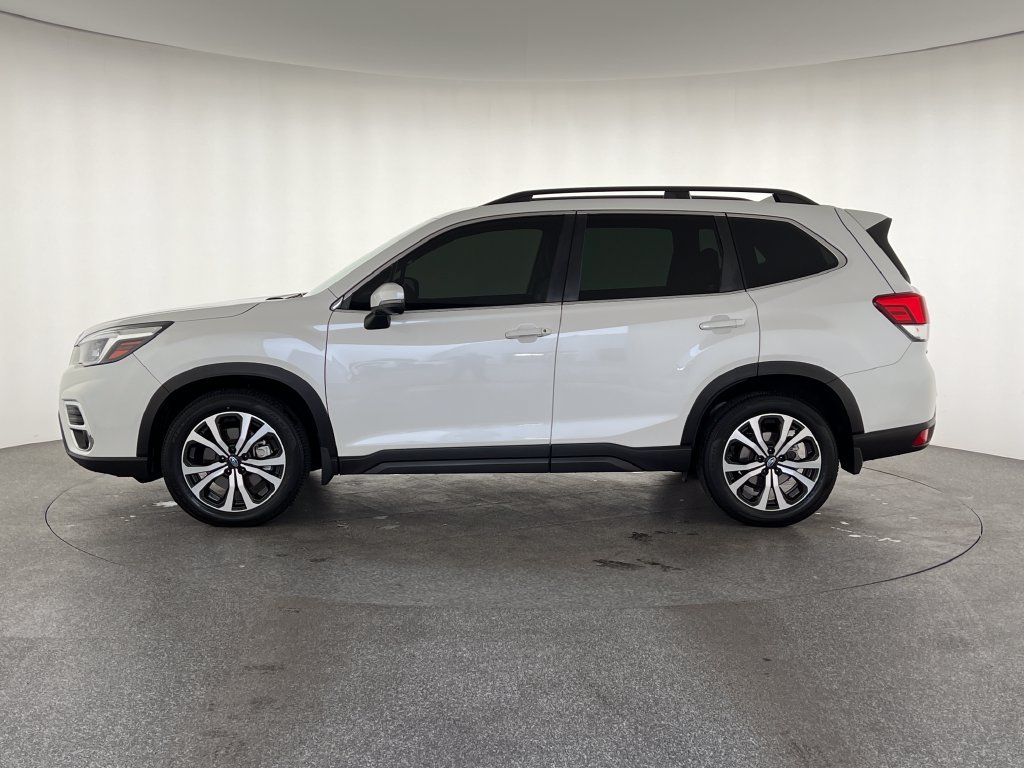 Used 2020 Subaru Forester Limited w/ Popular Package #3 AWD/4WD image 9