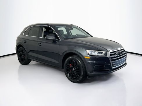 Used 2018 Audi Q5 2.0T Premium Plus w/ Premium Plus Package AWD/4WD image 3