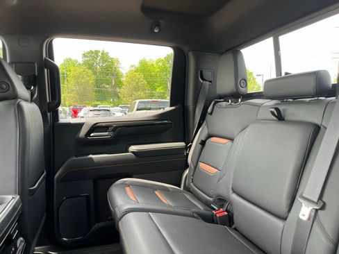 Used 2024 GMC Sierra 1500 AT4 w/ AT4 Premium Package AWD/4WD image 30