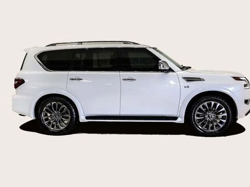 Used 2021 Nissan Armada Platinum w/ Captain's Chairs Package image 4