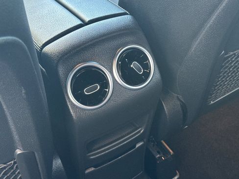 Certified 2021 Mercedes-Benz GLB 250 image 14