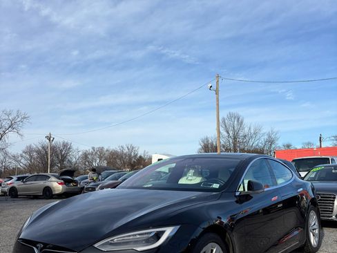 Used 2018 Tesla Model S 75D image 4