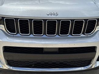 Used 2024 Jeep Grand Cherokee L Laredo RWD video 3