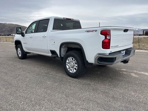 Used 2021 Chevrolet Silverado 2500 LT w/ Fleet Comfort Package image 6