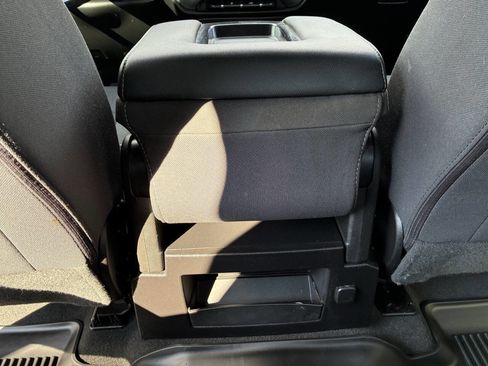 Used 2018 Chevrolet Silverado 1500 LT w/ All Star Edition image 10