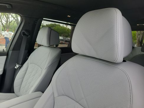 New 2027 BMW X7 xDrive40i w/ M Sport Package AWD/4WD image 12