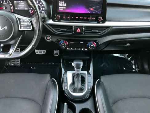 Used 2023 Kia Forte GT-Line image 11