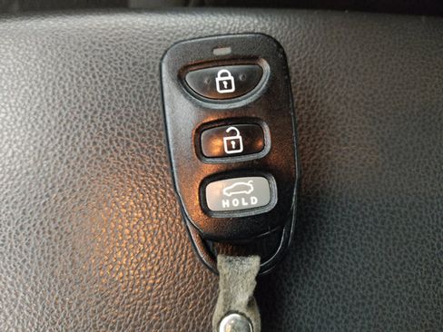 Used 2020 Hyundai Elantra SE w/ Cargo Package (C1) FWD image 32