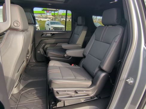 New 2026 Chevrolet Suburban RST w/ RST Capability Package image 26