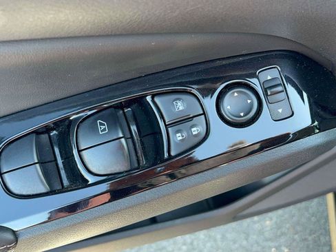 Used 2023 Nissan Altima 2.5 SV image 19