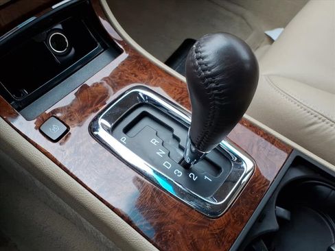 Used 2007 Cadillac DTS Luxury I w/ Trunk Convenience Package image 17