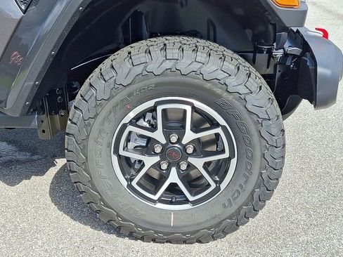 New 2025 Jeep Wrangler Unlimited Rubicon w/ Convenience Group image 6