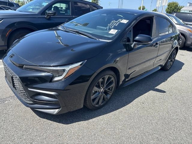 Used 2024 Toyota Corolla SE FWD image 2