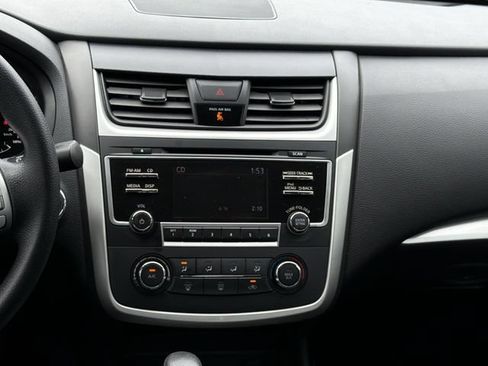 Used 2018 Nissan Altima 2.5 S w/ S Convenience Package FWD image 16