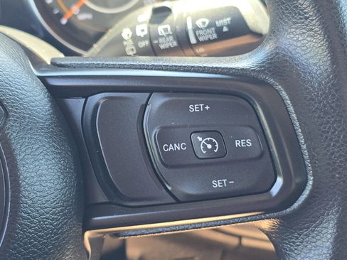 Used 2021 Jeep Wrangler Unlimited Sport AWD/4WD image 8