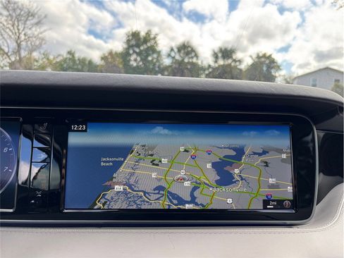 Used 2017 Mercedes-Benz S 550 Cabriolet image 34