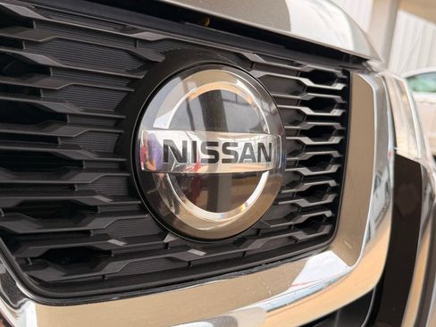 Used 2018 Nissan Rogue S FWD image 14