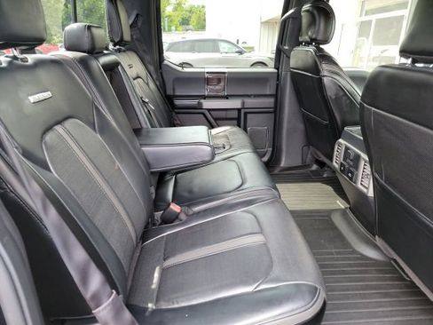 Used 2017 Ford F150 Platinum w/ Equipment Group 701A Luxury AWD/4WD image 7