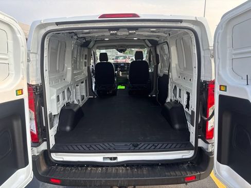 Used 2024 Ford Transit 150 Low Roof RWD image 27