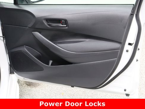 Used 2023 Toyota Corolla LE image 31