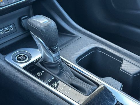 Used 2024 Nissan Sentra SV FWD image 23