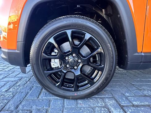 New 2026 Jeep Compass Latitude image 32