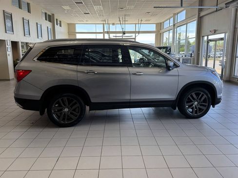 Used 2017 Honda Pilot Touring image 61