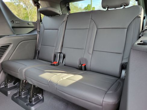 Used 2026 Chevrolet Tahoe Z71 w/ Comfort Package image 36