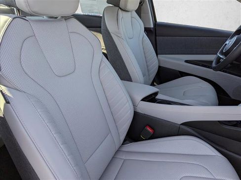 New 2026 Hyundai Elantra Limited image 29