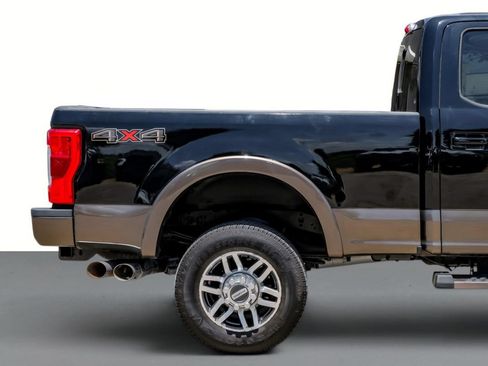 Used 2017 Ford F250 King Ranch w/ King Ranch Ultimate Package AWD/4WD image 6