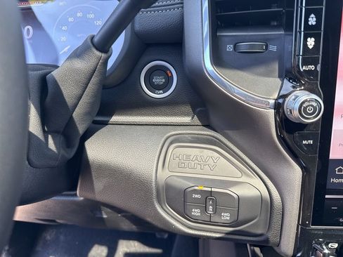 New 2026 RAM 2500 Laramie AWD/4WD image 14