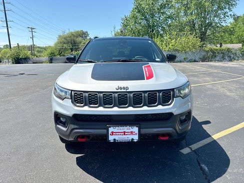 Used 2025 Jeep Compass Trailhawk image 24