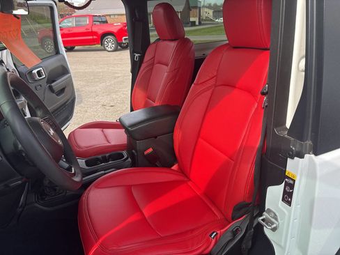 Used 2023 Jeep Wrangler Sport AWD/4WD image 17