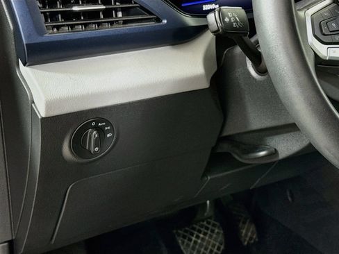 Certified 2023 Volkswagen Taos SE AWD/4WD image 13