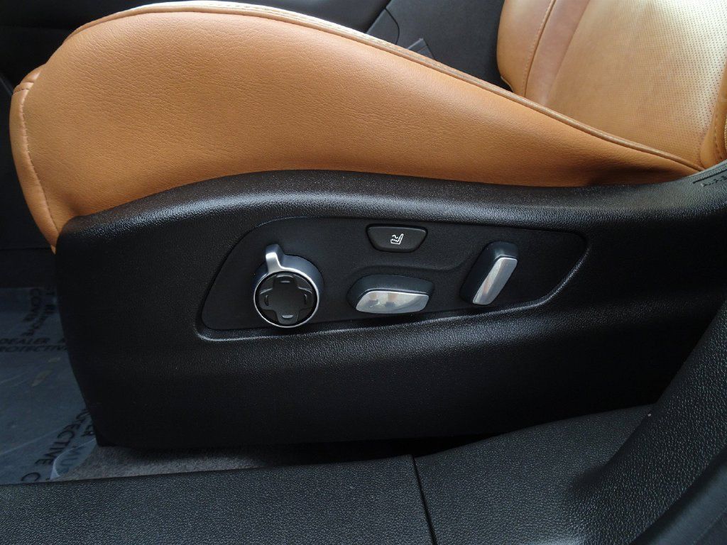 Used 2019 Cadillac XT4 Premium Luxury FWD image 10