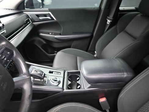 Used 2022 Volkswagen Atlas Cross Sport SE FWD image 11