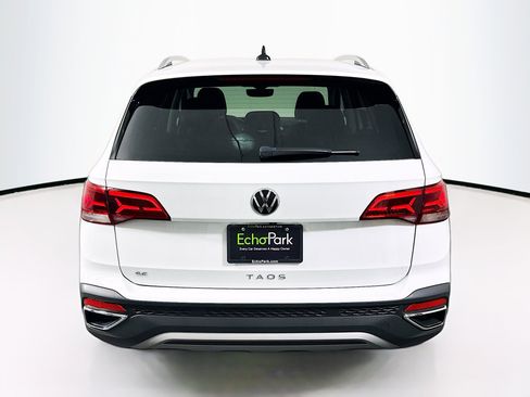 Used 2023 Volkswagen Taos SE FWD image 7