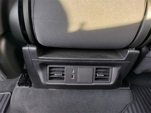 Used 2024 Chevrolet Silverado 1500 Custom image 19