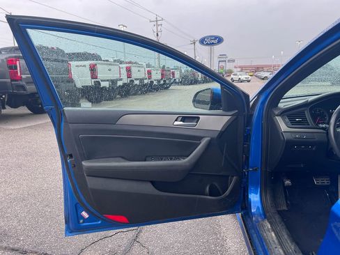 Used 2018 Hyundai Sonata Sport w/ Cargo Package image 12