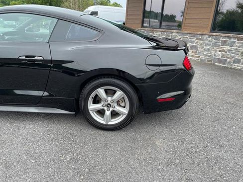 Used 2015 Ford Mustang Coupe RWD image 4