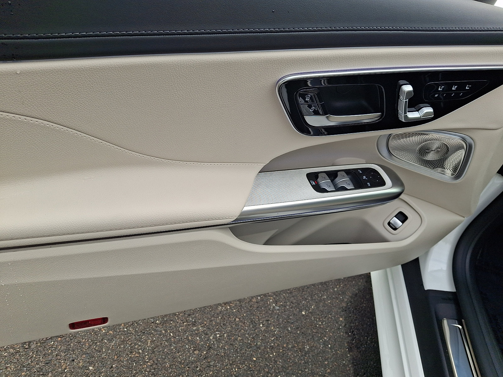 Certified 2024 Mercedes-Benz CLE 450 4MATIC Cabriolet image 12