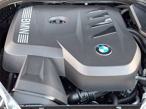 Used 2025 BMW 530i xDrive w/ Premium Package image 28