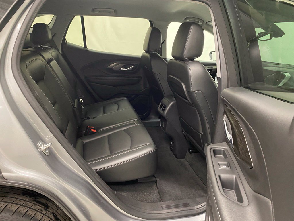 Used 2024 GMC Terrain SLT AWD/4WD image 17